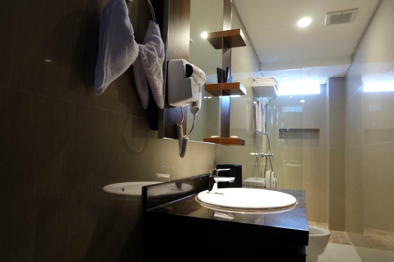 Wirton Seminyak Otel Denpasar Dış mekan fotoğraf